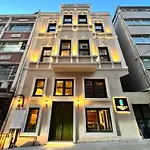 Hotel Emerald Mansion *