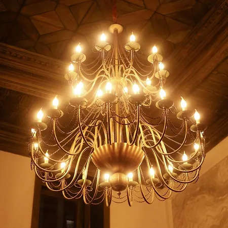 Emerald Mansion Hotel *