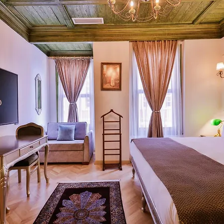 Emerald Mansion Hotel