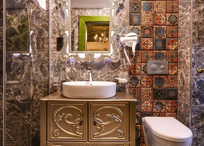 Hotel Emerald Mansion *