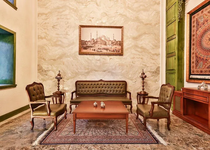 Emerald Mansion Hotel *